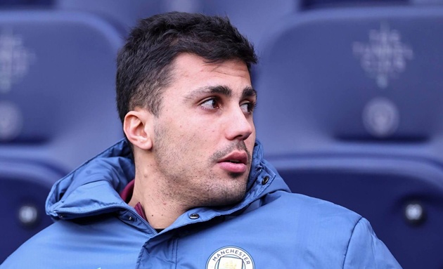 Rodri trở lại, thổi luồng sinh khí mới vào cuộc đua top 5 của Man City